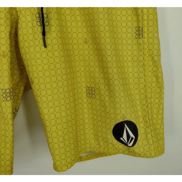 Volcom Bumble Bee Honeycomb Geometric Yellow Surf Skate Board Shorts Mens 32 - Picture 2 of 8